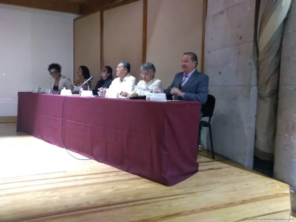 Presenta el doctor Rafael Vela Martínez libro sobre las condiciones socioeconómicas de los municipios indígenas de Veracruz